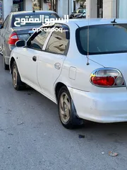  4 كيا سيفيا 2000 للبيع