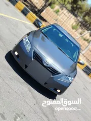  6 تويوتا كامري 2008 بنزين أصلي السيارة نخب لا ينقصها شيء خلفي جيد بسعر 5500 دينار ترخيص سنه كامله دهان