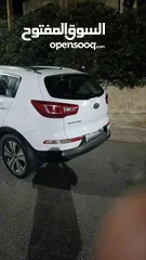  5 سيارة كيا KIA سبورتاج. موديل 2011. بيضاء اللون . بحالة جيدة جداً . فحص اوتوسكور