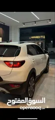  2 Kia stonik
