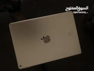  2 ايباد أبل الجيل 8