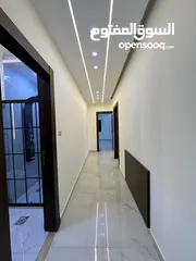  17 شقق فاخره للبيع في البنيات