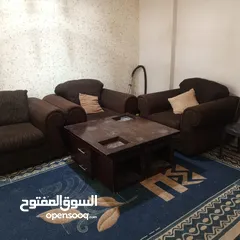  2 طقم كنب امريكي مع طاوله كبيرة