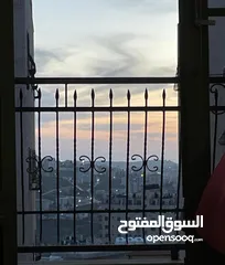  1 بيت في عمارة مكونة من 3 طوابق للايجار