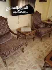  1 طقم كنب مصري للبيع 7 مقاعد مع طربيزات