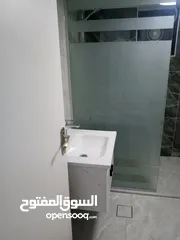  13 شقه ارضيه للايجار
