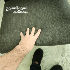  2 كرسي هزاز فخم و عصري للبيع بحالة ممتازة جدا
