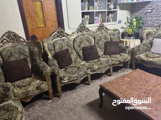  2 للبيع طقم كنب خشب زان حفر أمريكي 9  مقاعد بحالة جيدة وطاولة خشب