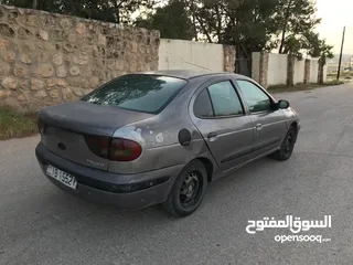  2 رينو ميجان 2000 للبيع