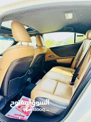  10 Lexus ES 300 Hybrid 2019 Gcc Car low km free Accident