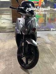  5 اسكوتر كيمكو انجلتي 200cc