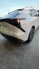  25 TOYOTA BZ4X 2023