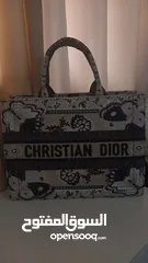  8 شنط كلاسيكية CHRISTIAN DIOR للنساء