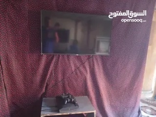  1 3 اجهزه بلاستيشن 3 بحال الوكاله +بلاستيشن 4 سلم 500 قيقا +4شاشات 43 3عادي وحده سمارت