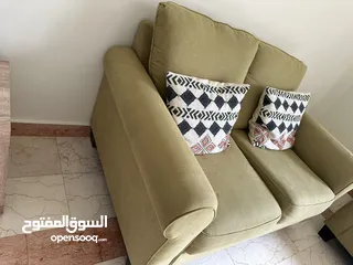  3 Midas Sofa Set like new.. طقم كنب من ميداس الحاله ممتاز جدا من دون اي خدش  يتكون من 3 قطع .