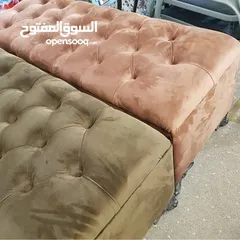  2 بفات الجلوس الترند للديكور جميع الالوان متوفرة يوجد بها إمكانية للتخزين تتحمل أوزان عالية جداً.