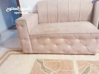  5 طقم كورنر9 مقاعد بحاله جيده للبيع بسعر مناسب....لون بيج مونس قماش شمواه