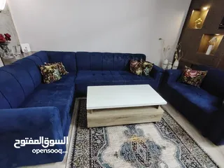  4 طقم كورنر بحاله جيده قماش تركي ممتاز  لون كحلي مع طاوله بسعر مغري