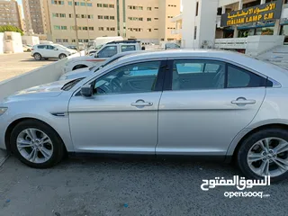  1 Ford Taurus 2013