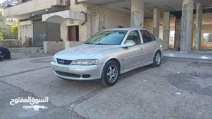  4 اوبل فيكترا موديل 2000