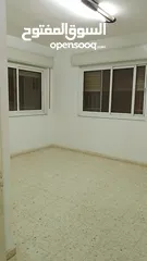  3 شقه للإيجار