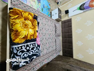  1 Bed room furniture غرفة النوم مستعمل حفيف