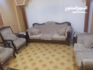  1 كنب خشب زان بحالة ممتازة