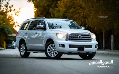  6 TOYOTA SEQUOIA  EXCELLENT CONDITION  2009  WHITE