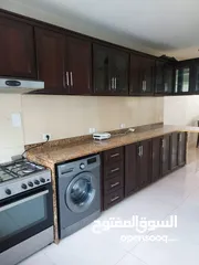 5 شقه مفروشة فخمه للايجار
