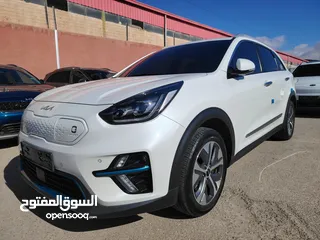  5 كيا نيرو كهربائيه بالكامل ممشى قليل اصلي