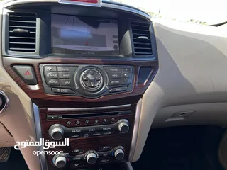  15 Nissan Pathfinder SV Hybrid  2020