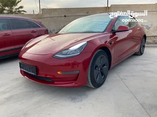  13 Tesla Model 3 2021