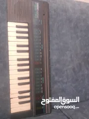  1 بيانو مستعمل بحاله الوكاله YAMAHA للبيع السعر 15 دينار
