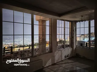  1 شقة  باطلالة خلابة على جبال السلط بالقرب من قصر الحمر في ميسلون   ممكن قبول نصف الثمن أرض في عمان