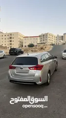  5 تويتا اوريس TOYOTA AURIS للبيع