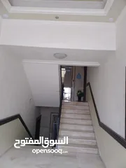  8 شقة ط3 الرابية 203  م مع روف مبني 80 م وترس 45م