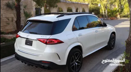  4 Mercedes-AMG GLE 53 2021