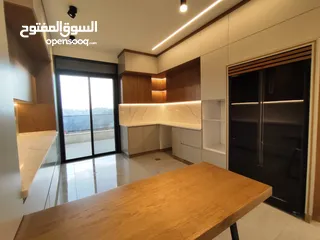  9 شقة فاخرة للبيع – الطيرة  امتداد شارع المطل