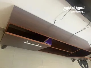  4 دولاب مكتبة تلفزيون تحف واغراض سمبل وناعمه
