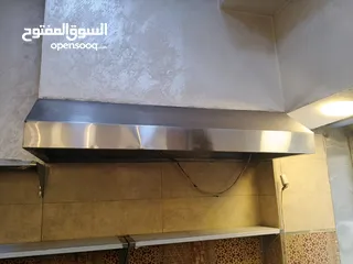  12 عدة مطعم متنوعة بحالة ممتازة للبيع المستعجل
