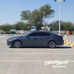  3 لكزس E300 هايبرد لكشري موديل 2022