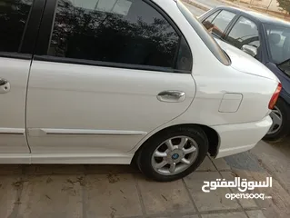  3 كيا سبكترا موديل 2000  للبيع