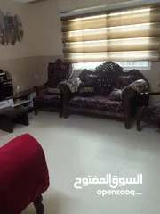  5 شقه ارضيه 150م بالقرب من كافيه شب هاشم شارع الكرامه
