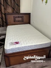  1 تخت مفرد ونص بحالة الوكالة