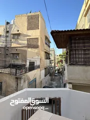  6 شقتين للبيع (أرضي + تسوية)  الزرقاء حي رمزي في منطقة حيوية جداً