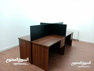  22 وحدة اعمال رباعية بعدة الوان شامل التوصيل والتركيب قياس 240سم ب 120سم مع درجين معلقات لكل مكتب