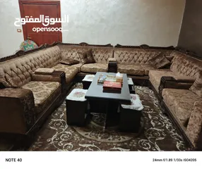  7 غرفت ضيوف تفصيل مستعمل بحاله الجديد مع طاولت سفره مع سجاده معطاوله