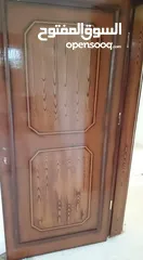  25 دهين مصري محترف بخبره كبيره في مجال الدهان و الديكورات وتركيب ورق الجدران وبديل الخشب وبديل الرخام ؟
