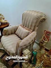  12 Sofa set ITALYطقم كنب ايطالي فاخر  نخب4 قطع 7   مقاعد و 4 قطع.  1 كبير + 3 طاولات ممتازة من الكويت