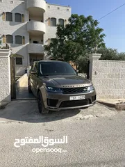  1 Rang Rover sport